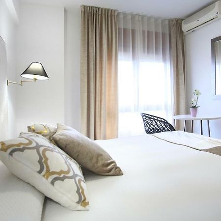 Hostal La Carrasca Monzón Zewnętrze zdjęcie